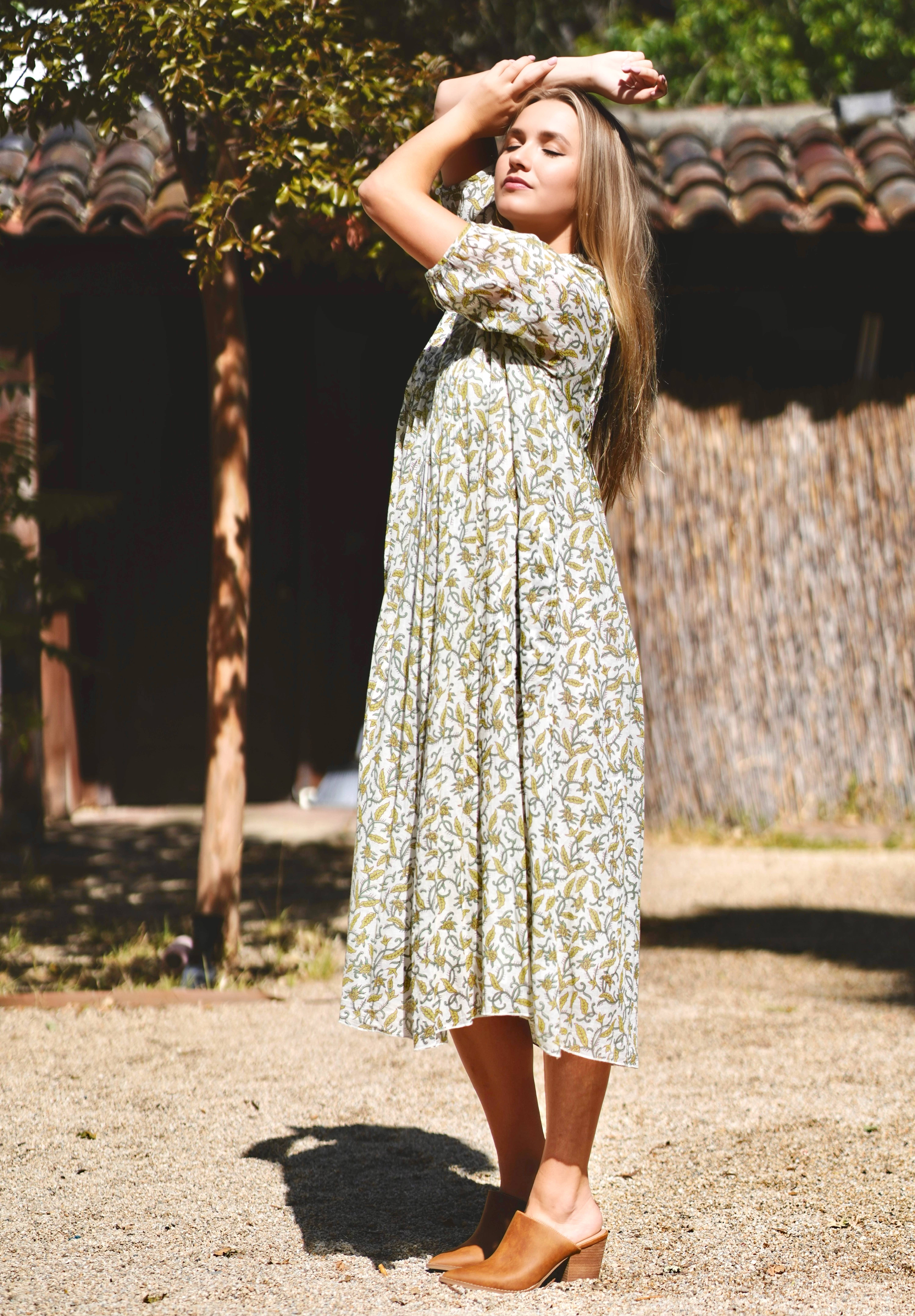 Vert Robe Skye imprimée à la main, verte  en vente sur Faire6