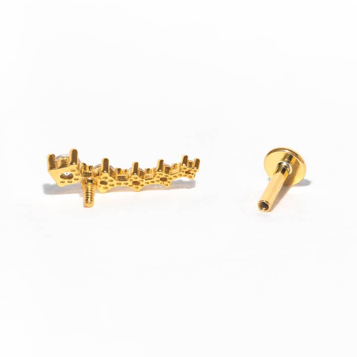 Guld Estella Ear Crawler Flat Back Örhänge för wholesale på Faire