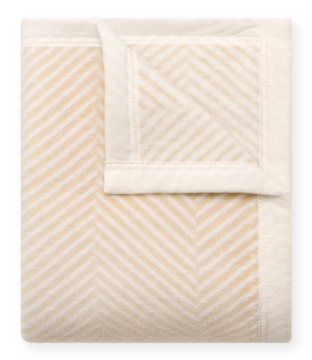 ChappyWrap - Wholesale Bedding Blanket - Harborview Herringbone Cream Blanket0