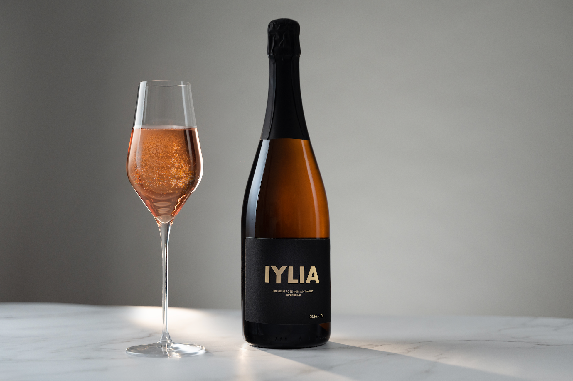 IYLIA – wholesale Non-alcoholic spirits/wine/beer – Premium Rosé Non Alcoholic Sparkling Wine by IYLIA1