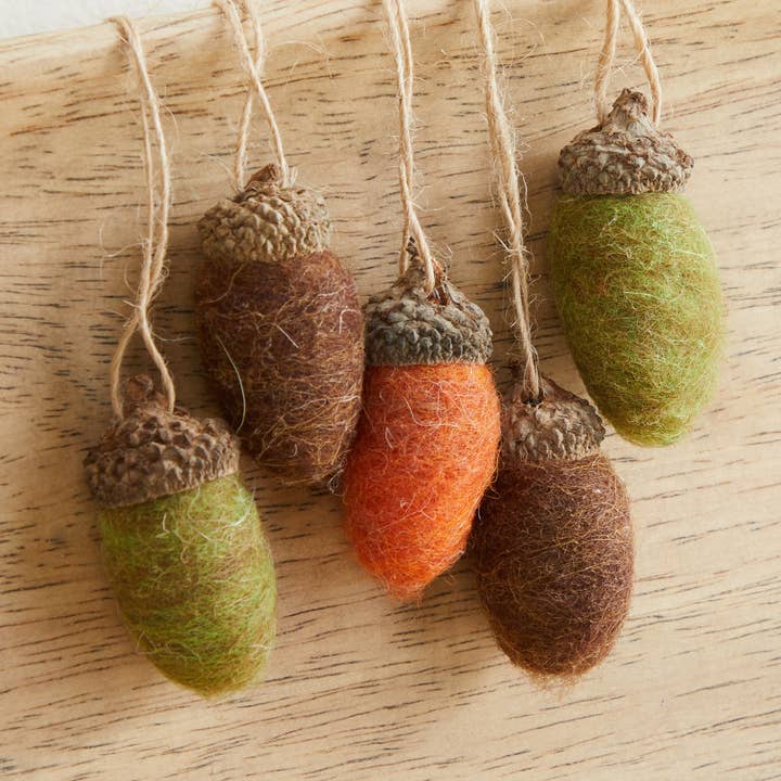Your Heart's Content - Wholesale Decorative Tabletop Object - Acorns Wool Felted Woodland Home Decor, Farmhouse Cottage 0