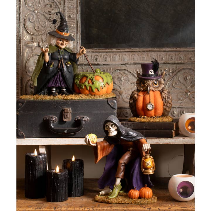 Bethany Lowe Designs - Wholesale Decorative Figurine - Igor Skeleton4