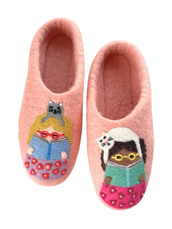 French Knot - Wholesale Slippers - Women's - Book Lover Slipper0