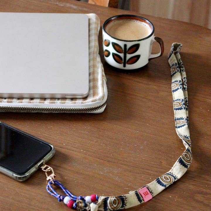 Maho - Wholesale Phonecase Strap - César Paisley Beige2