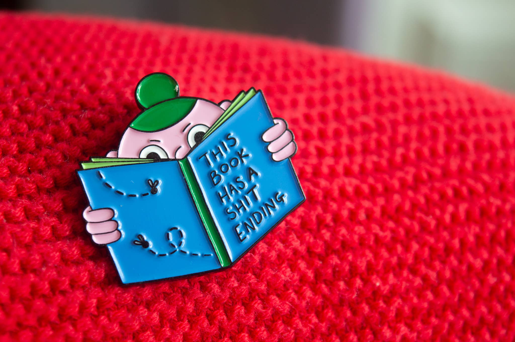 Lauren Morsley - Vendita all'ingrosso Spilla da bavero - Spilla in Smalto "Questo Libro Ha Un Finale di M*rda"3