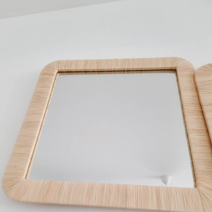 HandHappiness - Wholesale Wall Mirror - Square raffia contour mirrors 3