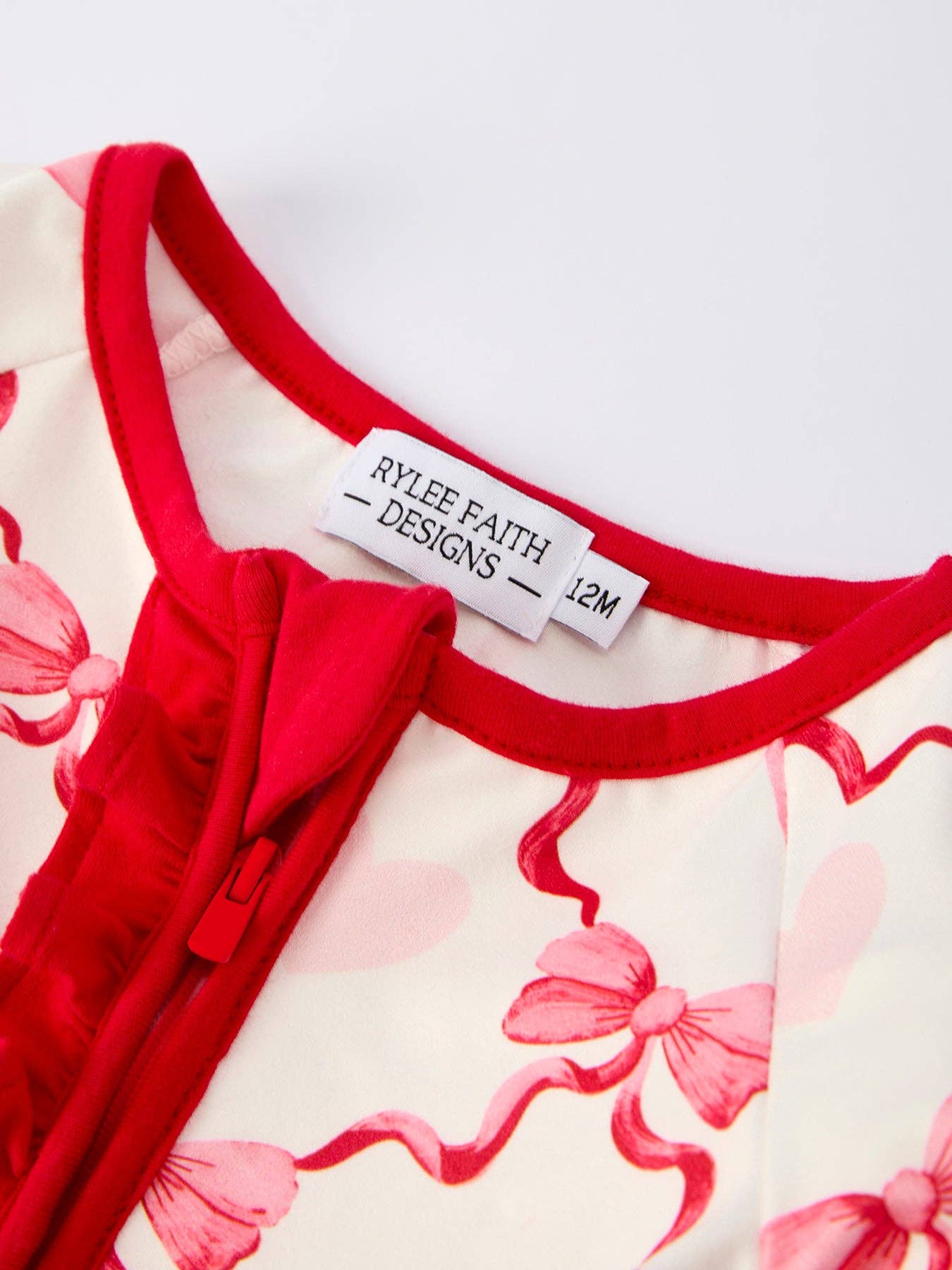 Rylee Faith Designs - Wholesale Rompertje - Baby - Valentijnsdag Baby Meisjes Romper met Hart- en Strikprint7