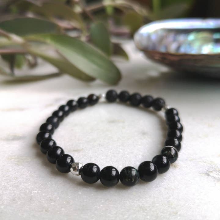 Pulsera difusora de aceite esencial Black Shell para venta al por mayor de Over The Moon