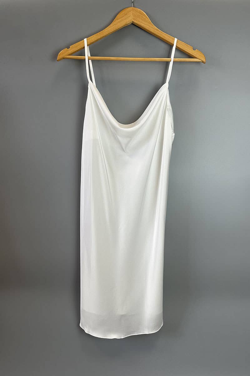 Assortito Set pigiama camicia da notte e accappatoio in seta imitazione in vendita all'ingrosso su Faire2