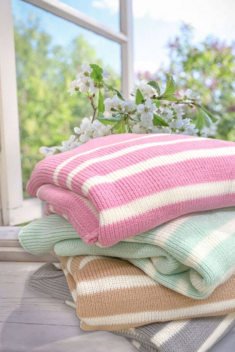 Vine & Love – wholesale Pullovertröja - Dam – Vine & Love randig tröja med balloonärm och rund hals1