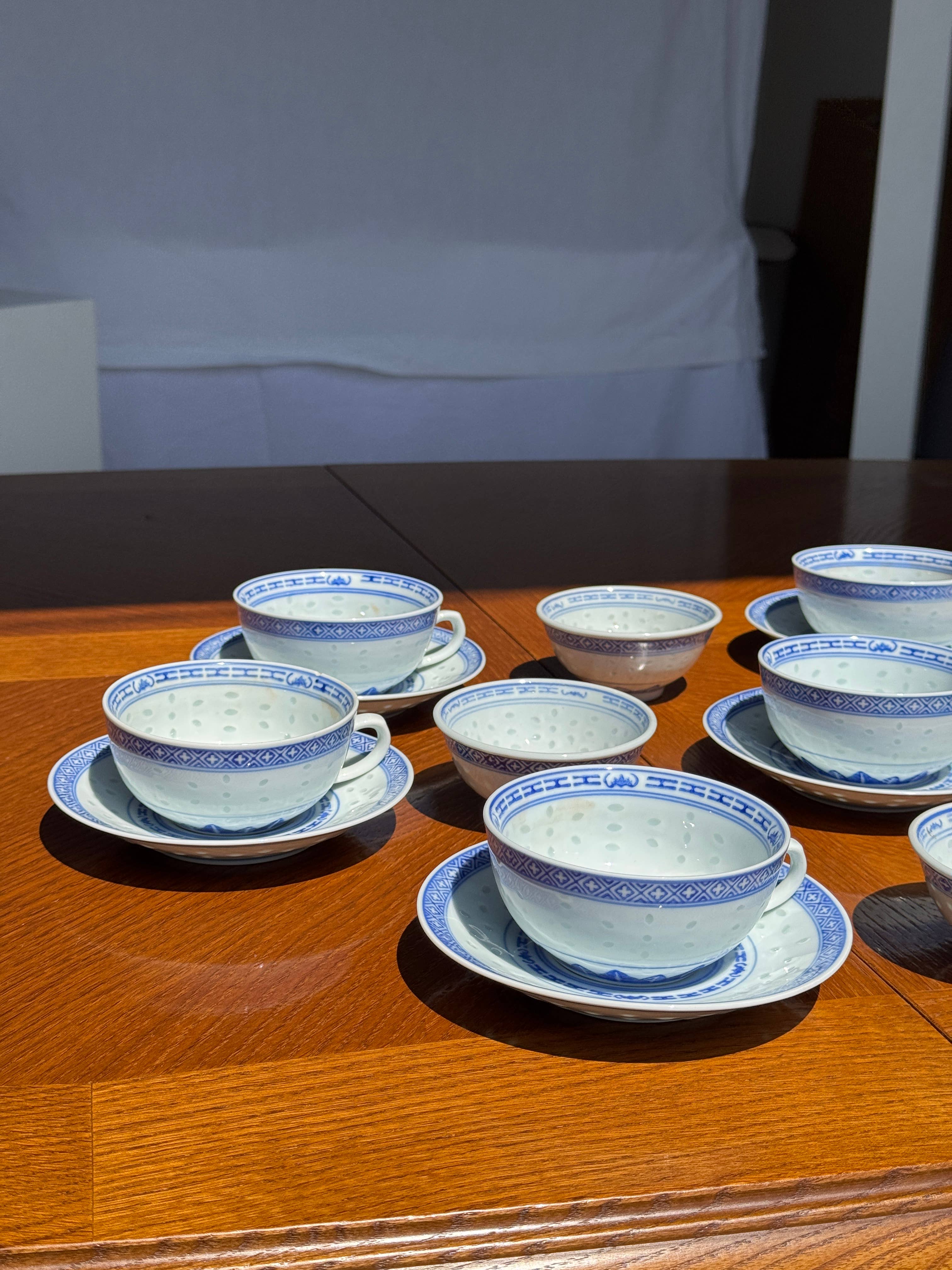 Office Objets - Wholesale Tea Set - Small Chinese tea set with 6 cups and saucers12