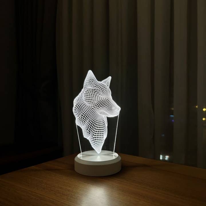 STUDIO BYLAMP – wholesale Accent-/skrivbordslampa – Wolf Head Led Lampa | Dagsljus Färg Trä