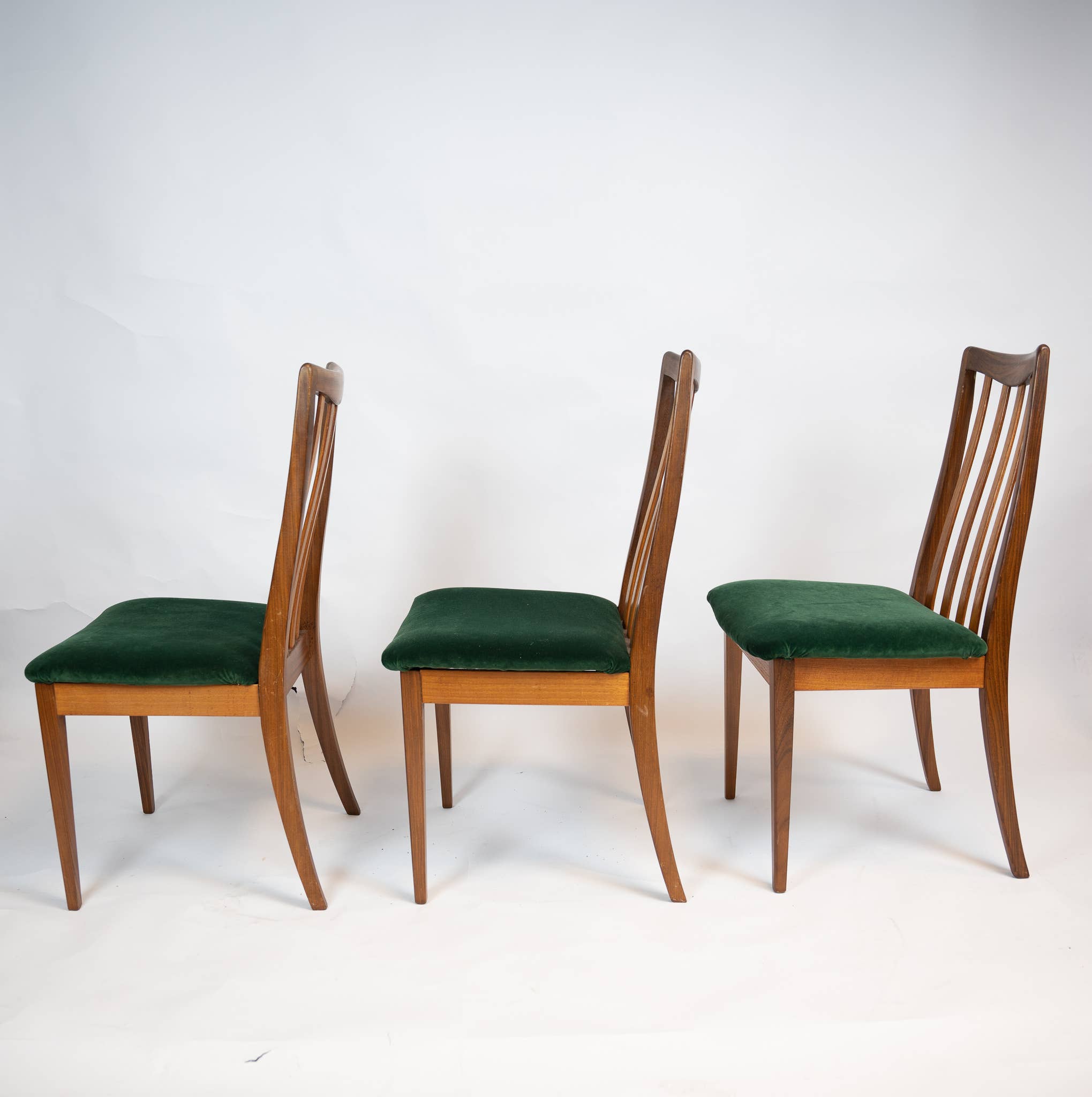 Sustainable & Salvaged - Wholesale Stoel - G-plan Velvet eetkamerstoel uit het midden6