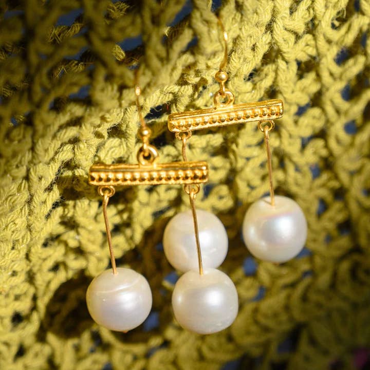 Letvægts Crotalia Perle 24k GP Hængende Øreringe for engroshandel hos Across The Puddle