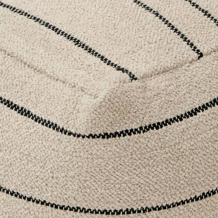 Beige Pouf en tissage artisanal, 18 « x 18" en vente sur Faire