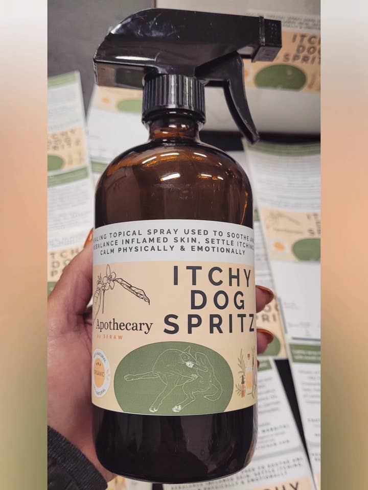 Itchy Dog Spritz, flacone spray in vetro ambrato da 8 fl oz per la vendita all'ingrosso da parte di Apothecary by SFRAW