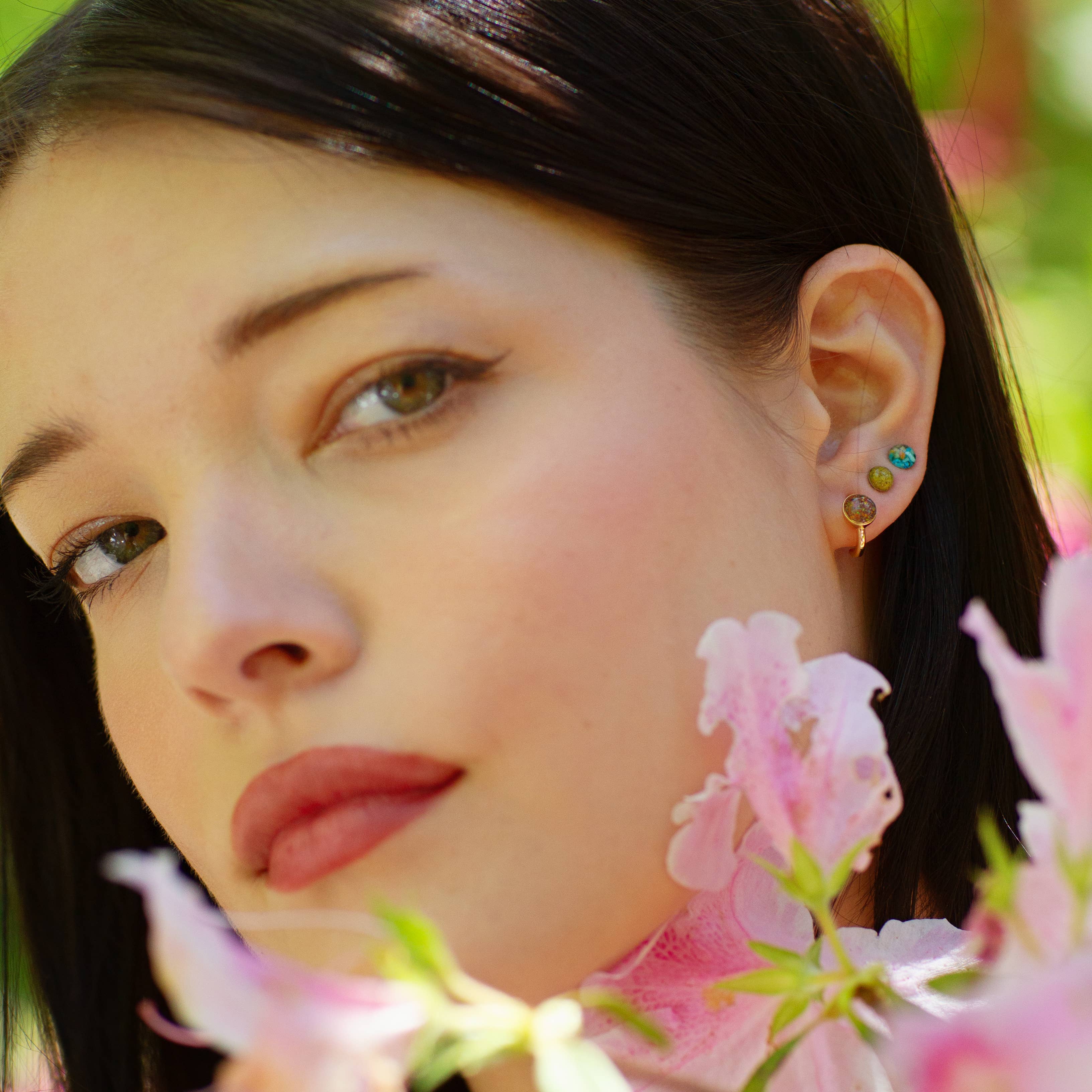 Cameoko - Wholesale Huggie Earrings - The Huggie Earrings with Crushed Gem Accent 2