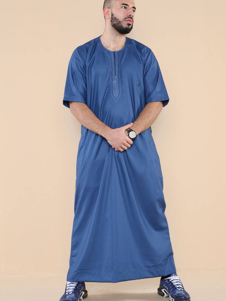 Infinity Leather (Upperclass Fashions Ltd) - Vente Peignoir – homme - Thobe pour homme islamique marocain et saoudien avec fermeture éclair – Robe kaftan arabe3