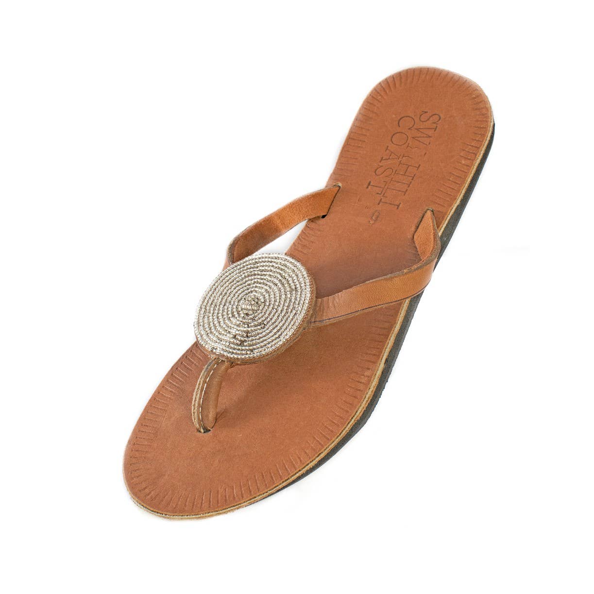 Swahili Coast – Großhandel Sandalen – Damen – Iris Zehentrenner aus Leder mit Perlen, silberfarben1