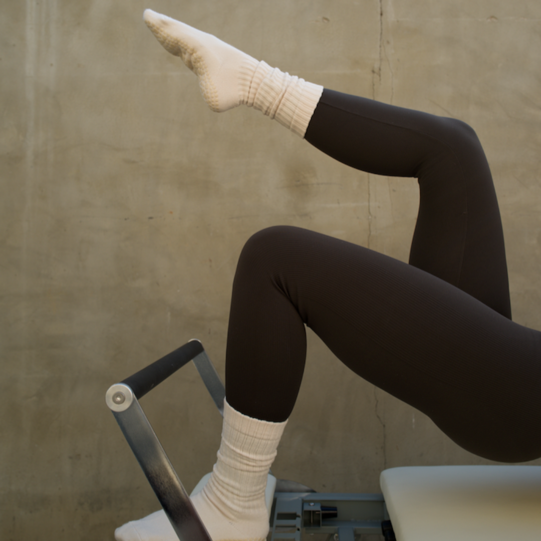 Girl's Girl - Vente Chaussettes – femme - CHAUSSETTES À GRIFFES SCRUNCH EN BEIGE4