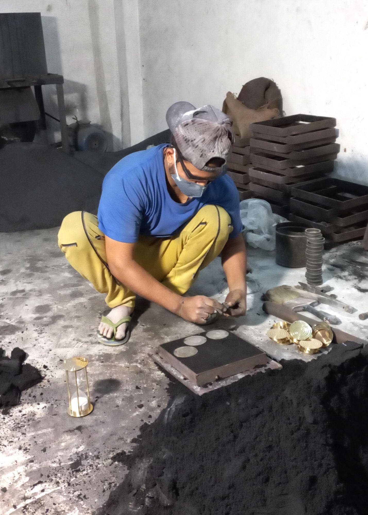 Mercy House Global - Wholesale Decorative Tabletop Object - Brass Hourglass2