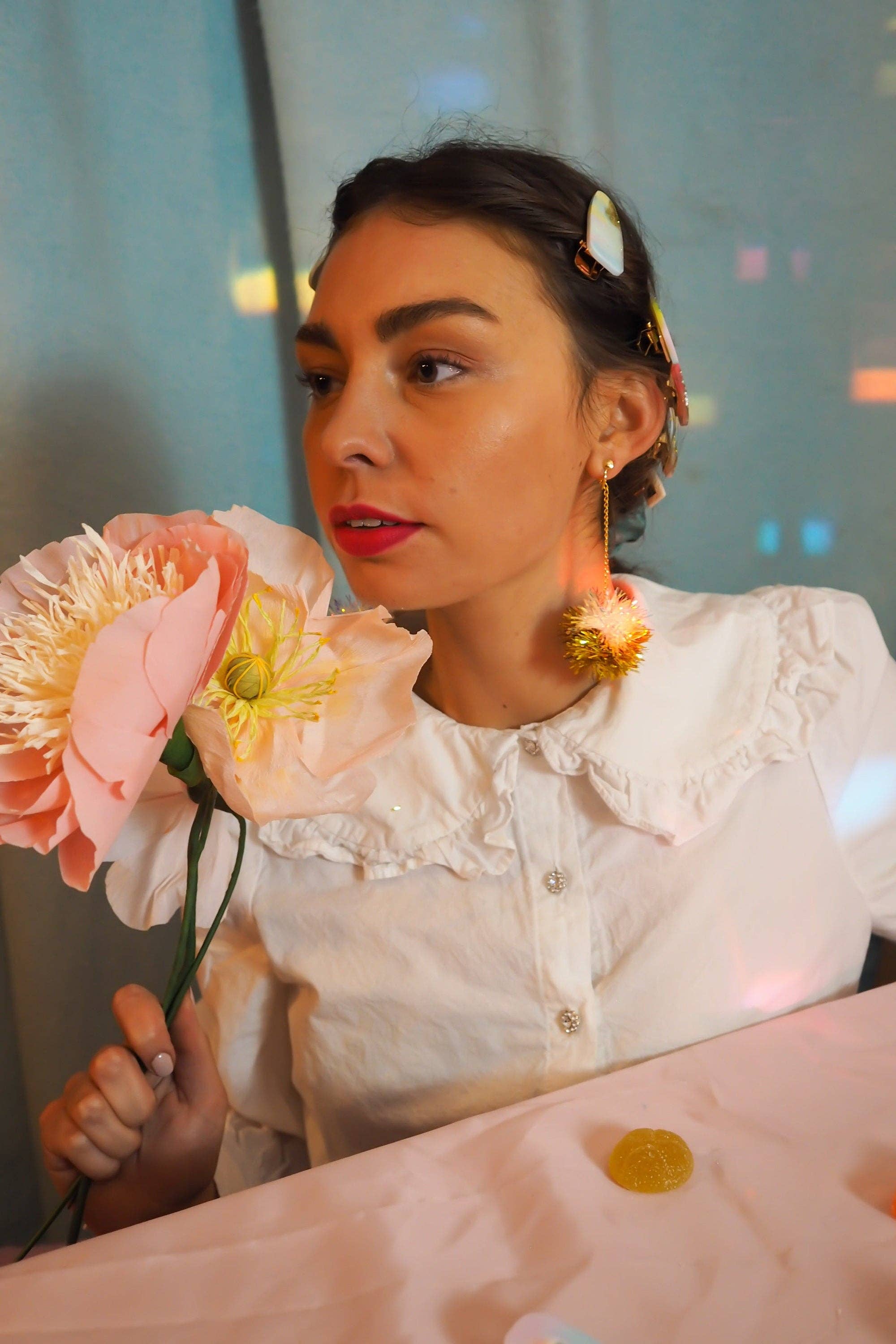 Fat Pom Poms - Vente Boucles d'oreilles pendantes - Mini boucles d'oreilles scintillantes irisées et dorées6