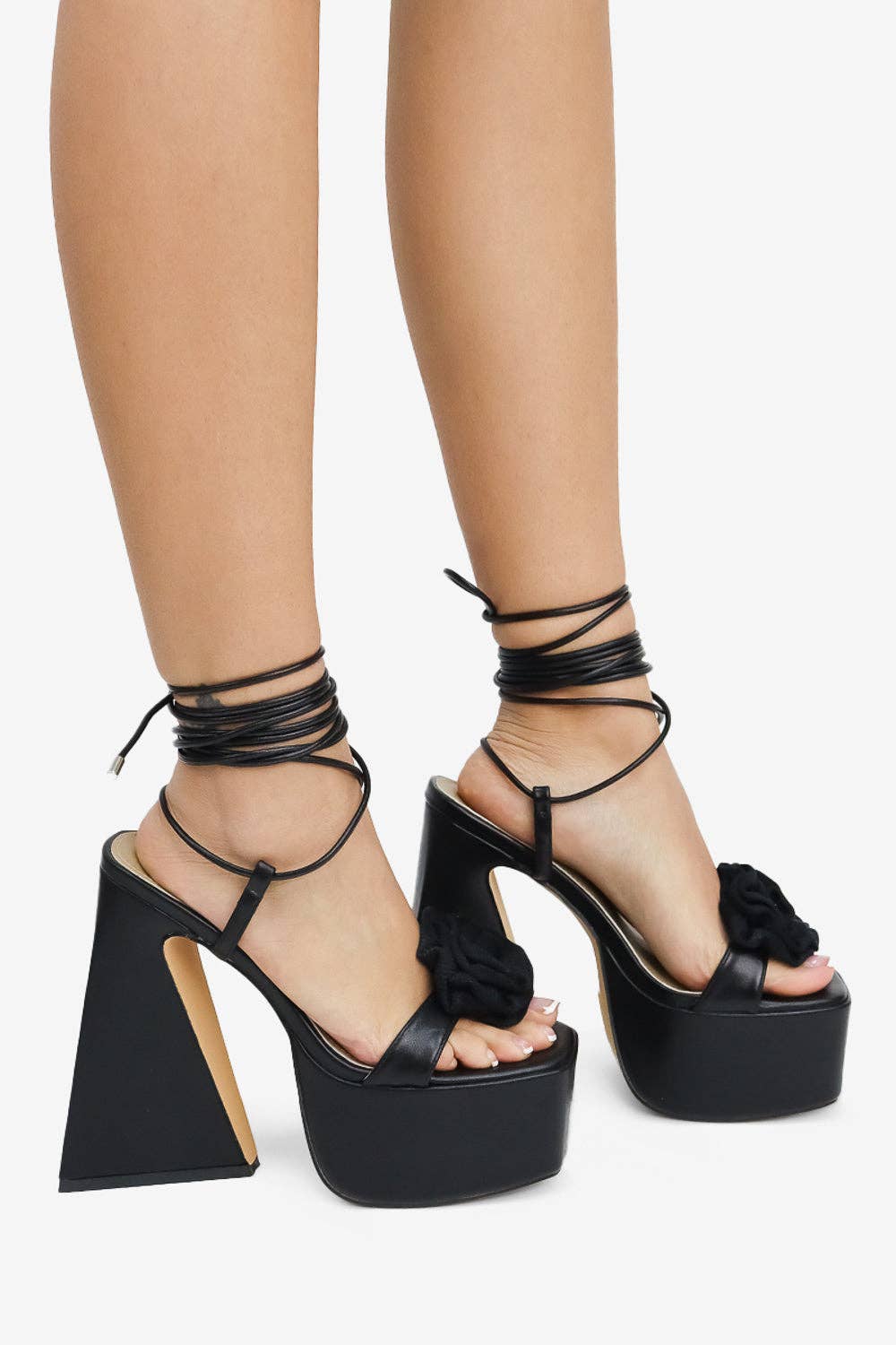 Zwart AIMER - Gesculpteerde Plateauhakken met Bloemendetail voor groothandel op Faire3