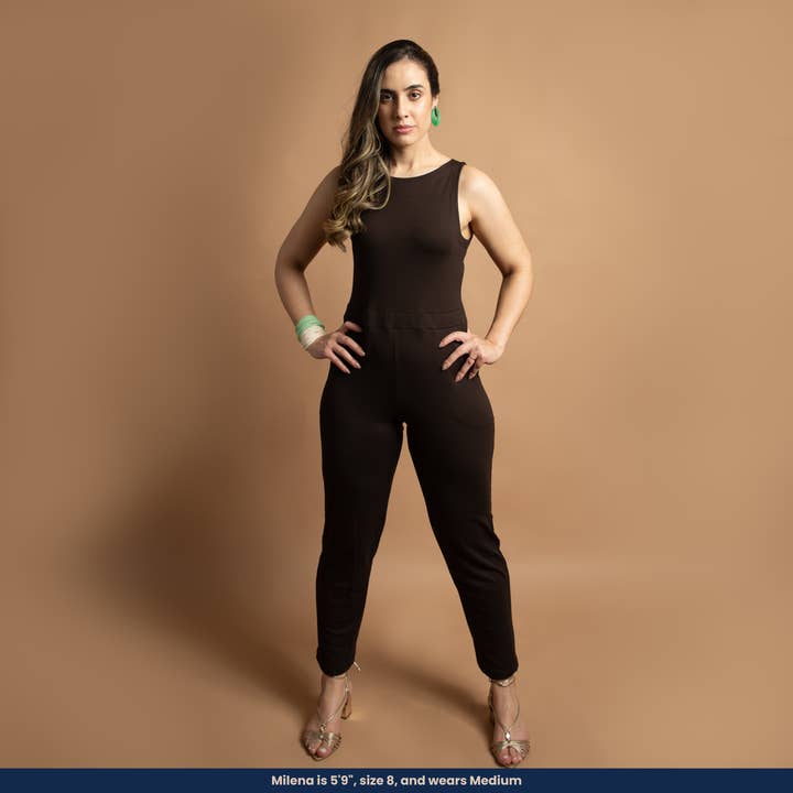 Angel - Mouwloze Getailleerde Jumpsuit met Zakken voor wholesale door Dress Cozy Loungewear Corporation