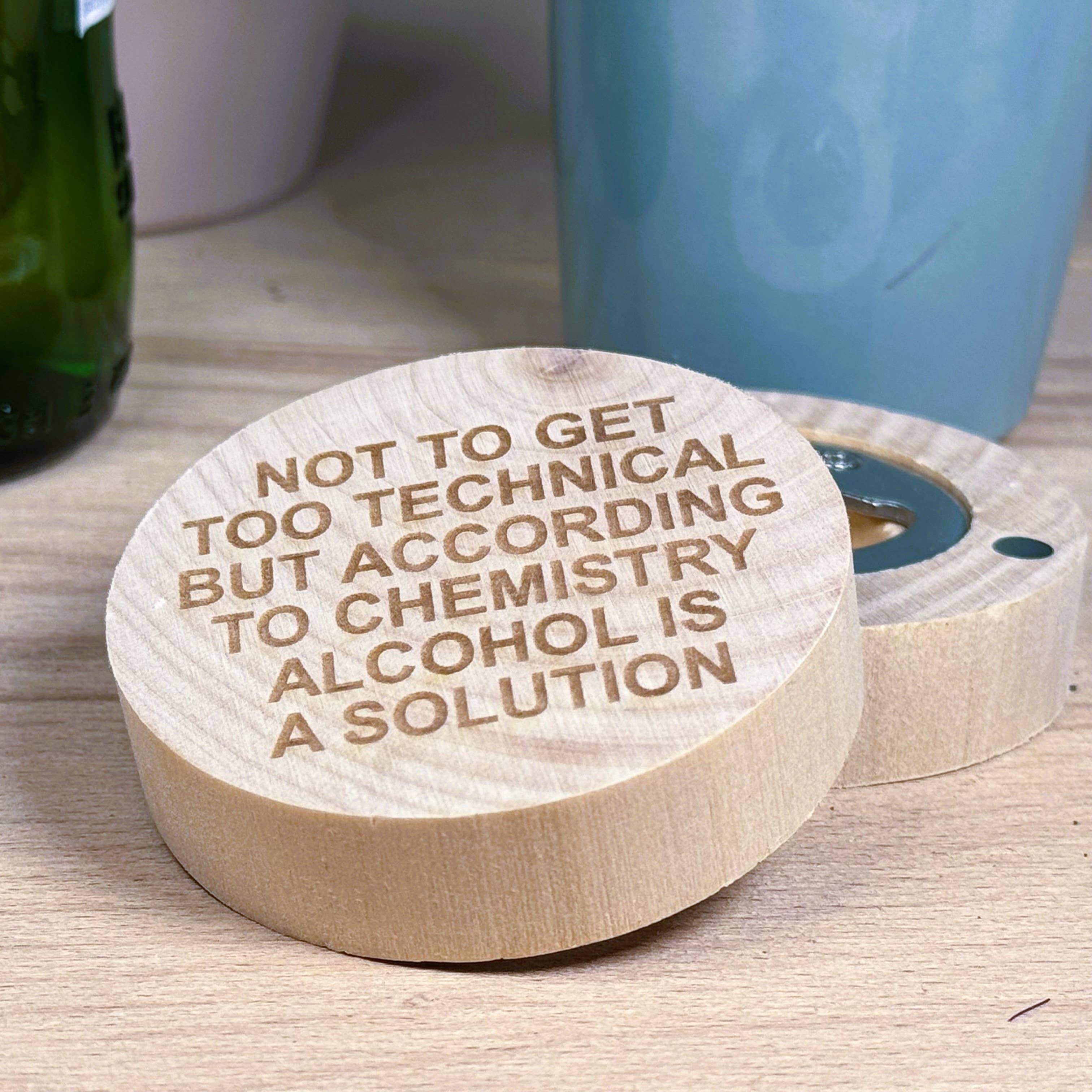 Craftypups – wholesale Magnet – Fridge magnet / bottle opener - alcohol is a solution0