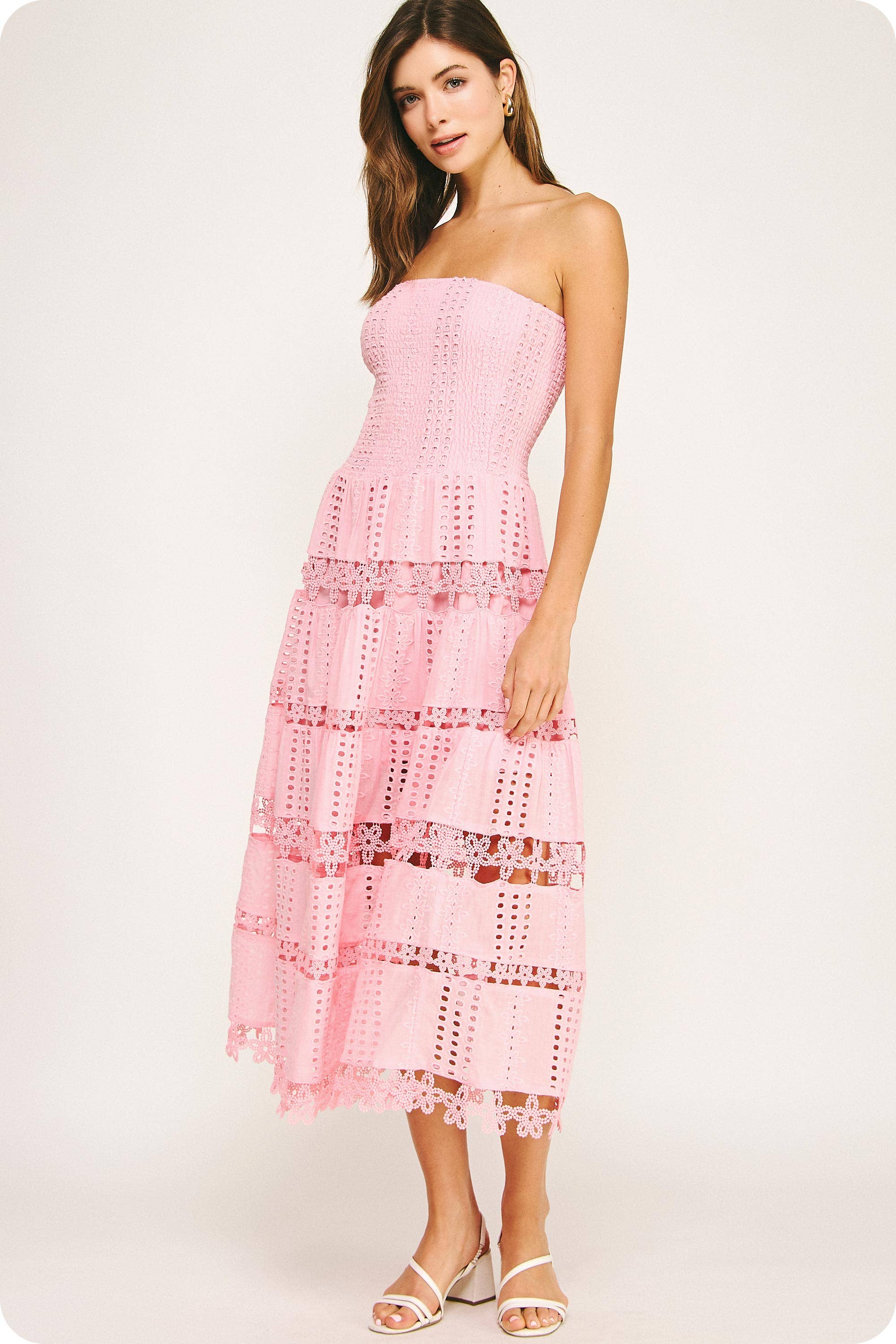 Strut & Bolt - Wholesale Jurk - Dames - Kanten kokerjurk met oogjes8