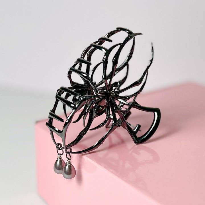 B. LUVV & CO. - Wholesale Hair Clip - Women's - Spider Hair Claw5