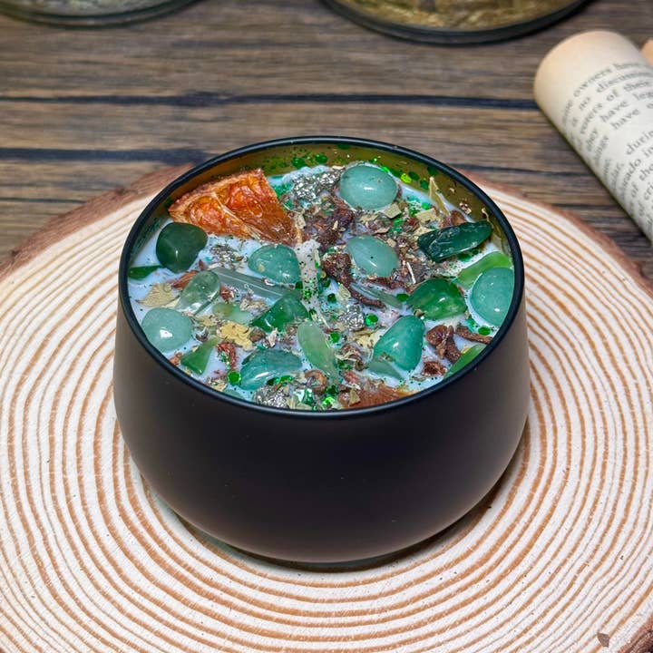 The MoonChild Tarot UK – Vela em jarro/copo por atacado – Vela de Soja Abundância - Cristais e Ervas para Prosperidade3