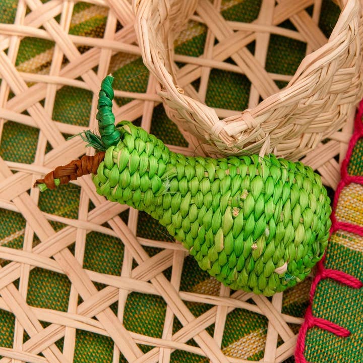 Birnenfrucht-Serviettenringe aus gewebtem natürlichem Iraca-Stroh für den Großhandel von Washein