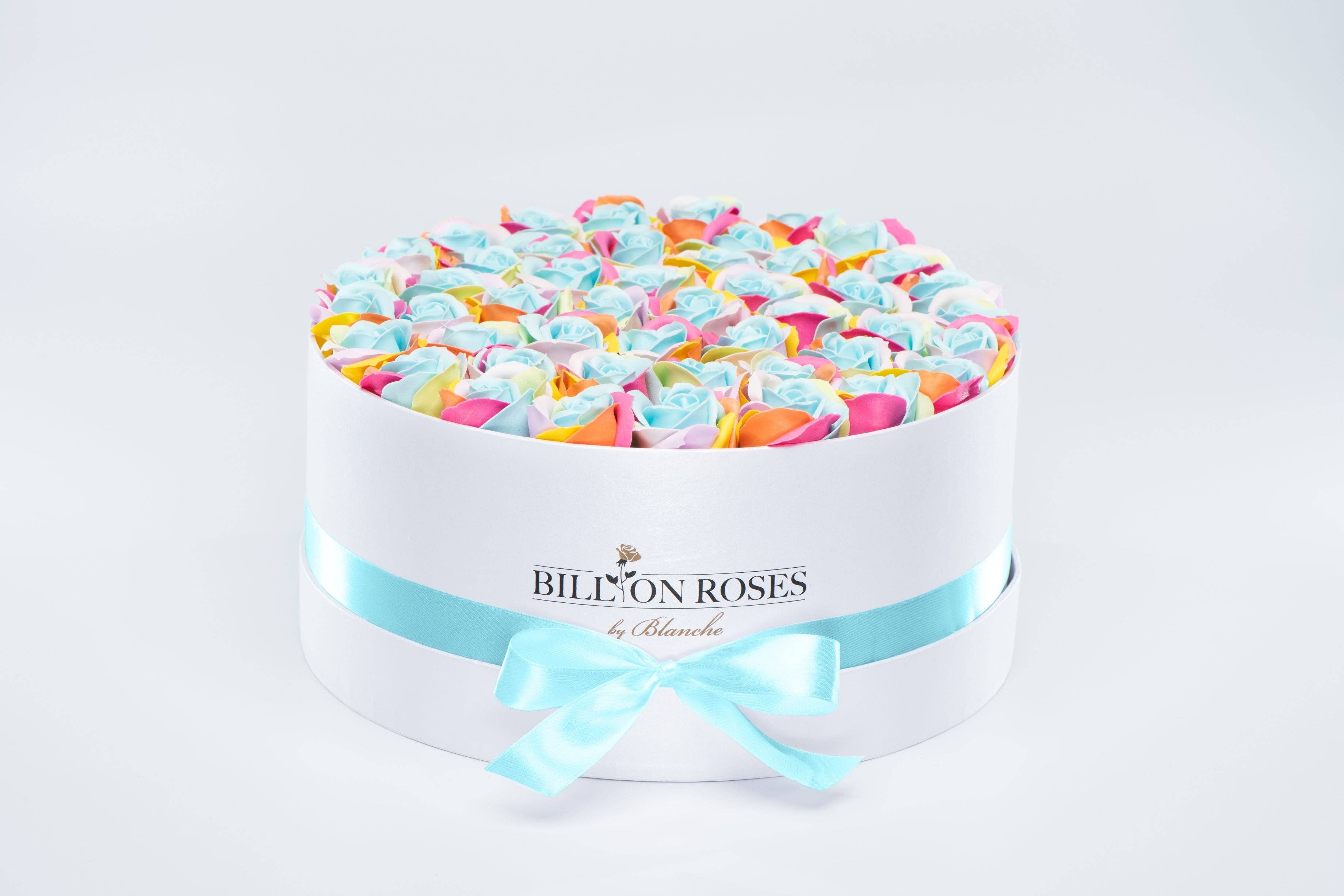 Billion Roses by Blanche - Wholesale Artificial Flowers - Große und Weiße Box mit Ewigen Rosen0