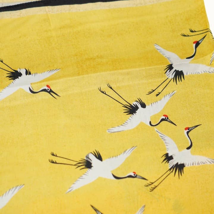 Olive & Pique - Vendita all'ingrosso Sciarpa - Donna - Sciarpa in raso «So Silky», versatile, gialla2