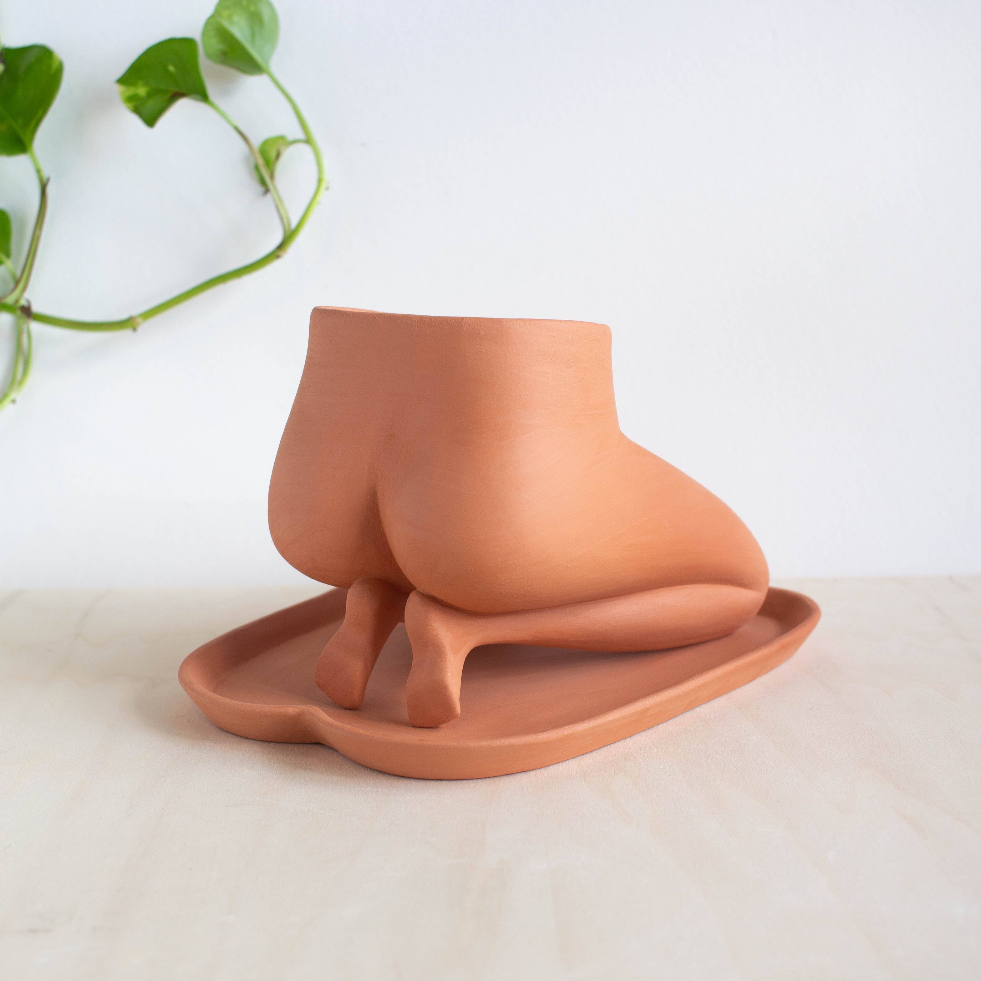 Doma Studios - Wholesale Plant Pot - Heel Sit Leggy - Terracotta5