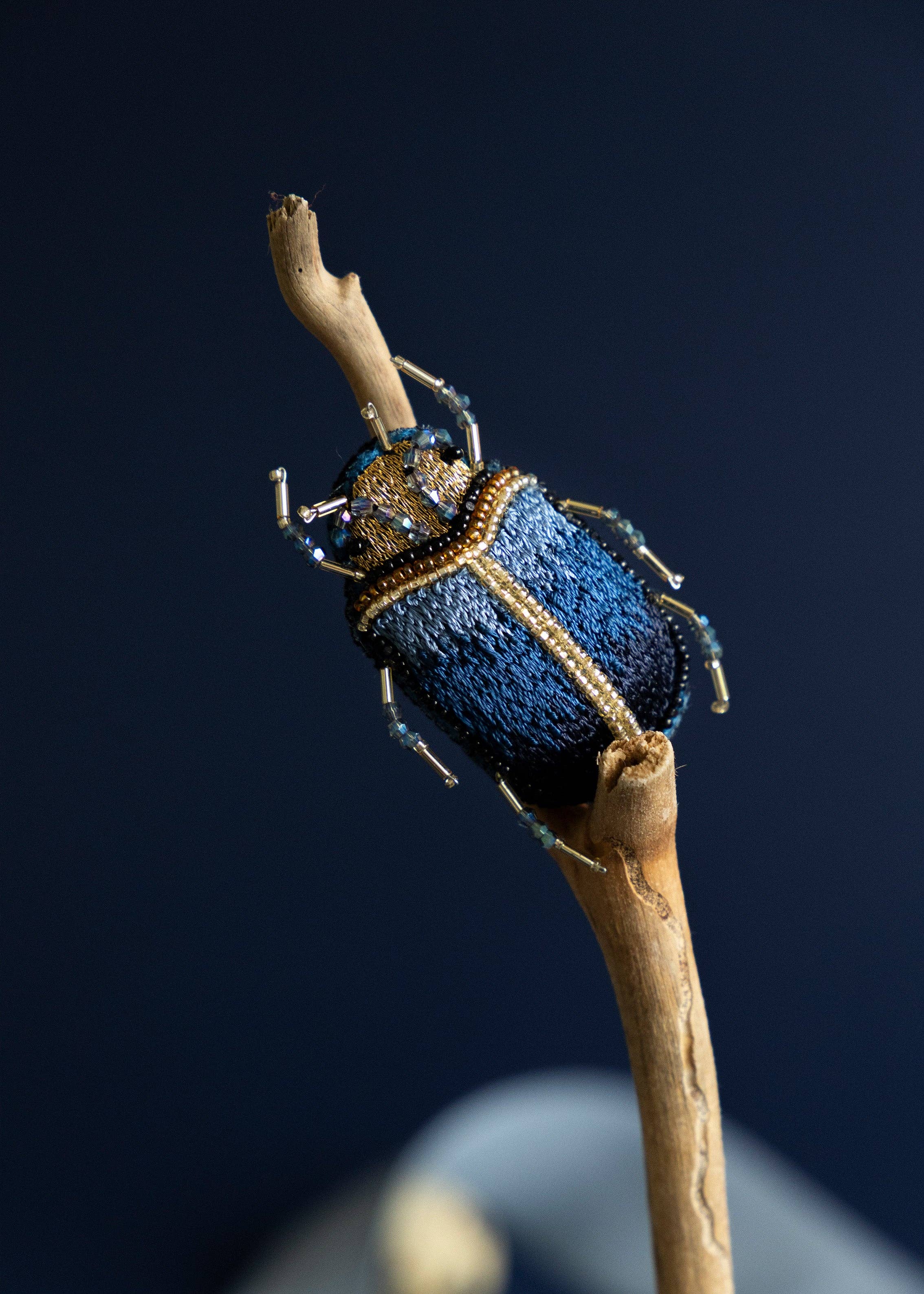 Aéle Paris - Wholesale Brooch - EMBROIDERED BROOCH IN THE SHAPE OF A BEETLE - BARNABY 2