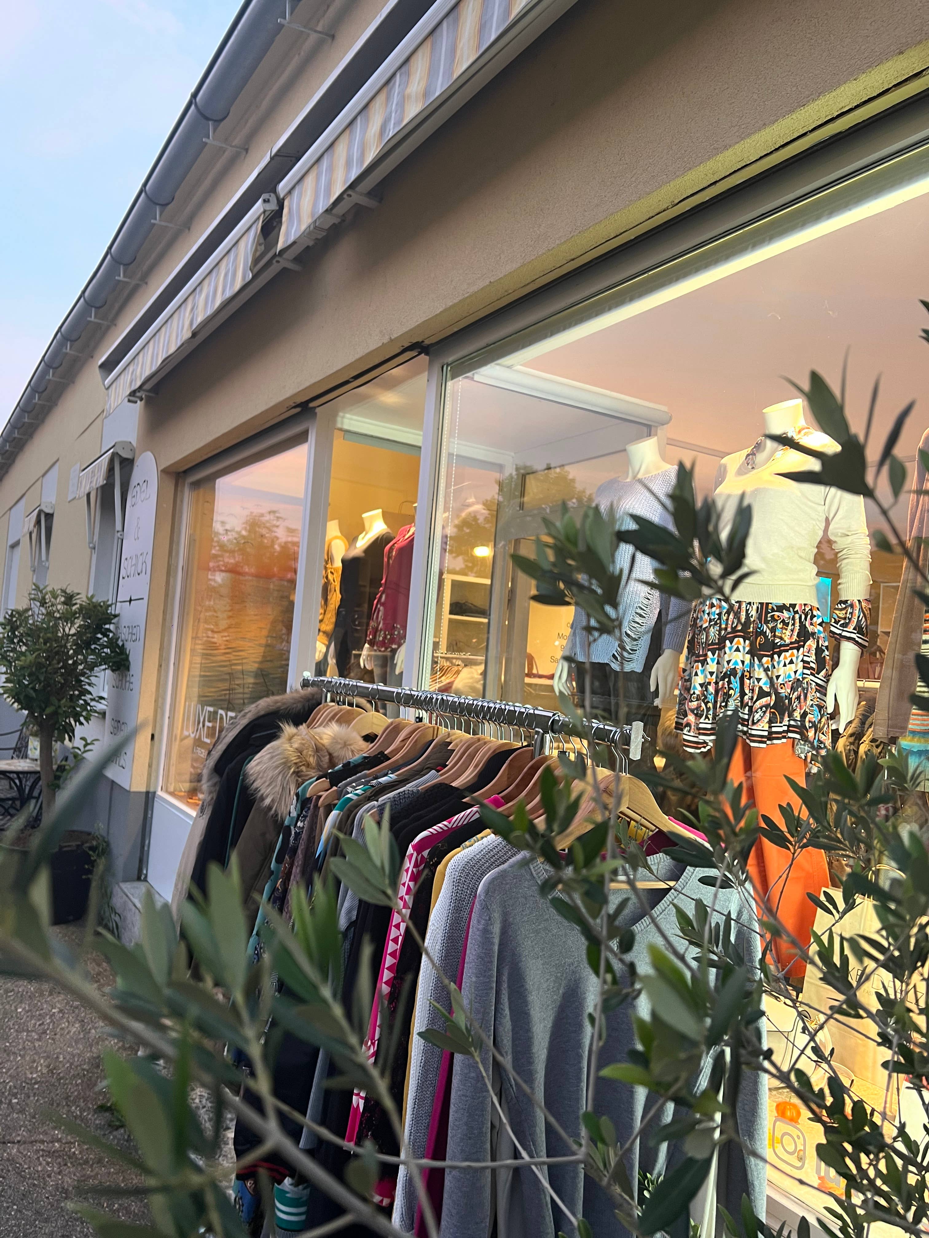 Luxe Dealz - A Piece of Fashion History - Boutique - Wholesale Jeans - Women's - SUPER SAVING PACKAGE BOX blouses sweaters brand jeans2