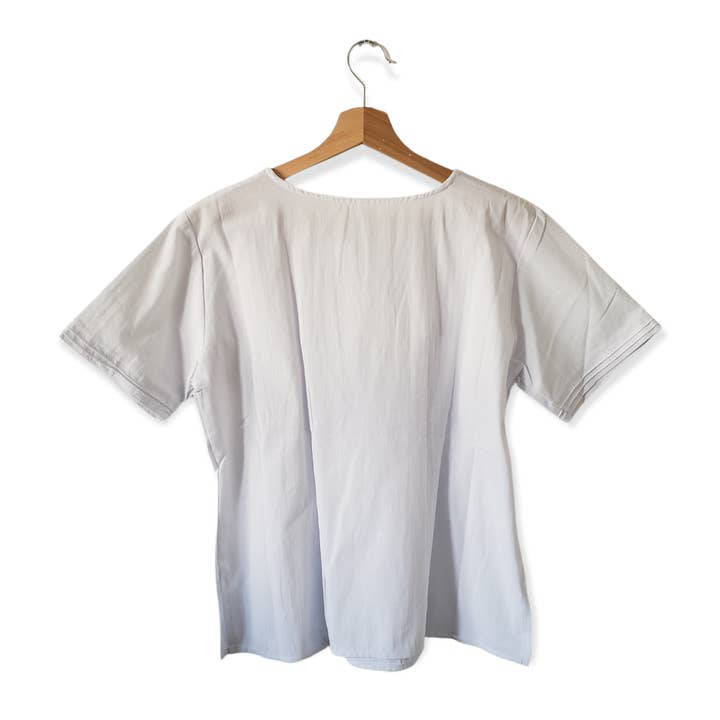 The Little Pueblo - Wholesale Blouse - Dames - Traditioneel Mexicaans geborduurd geplooid overhemd met bloementop, handgemaakte Oaxaca-bloemen3