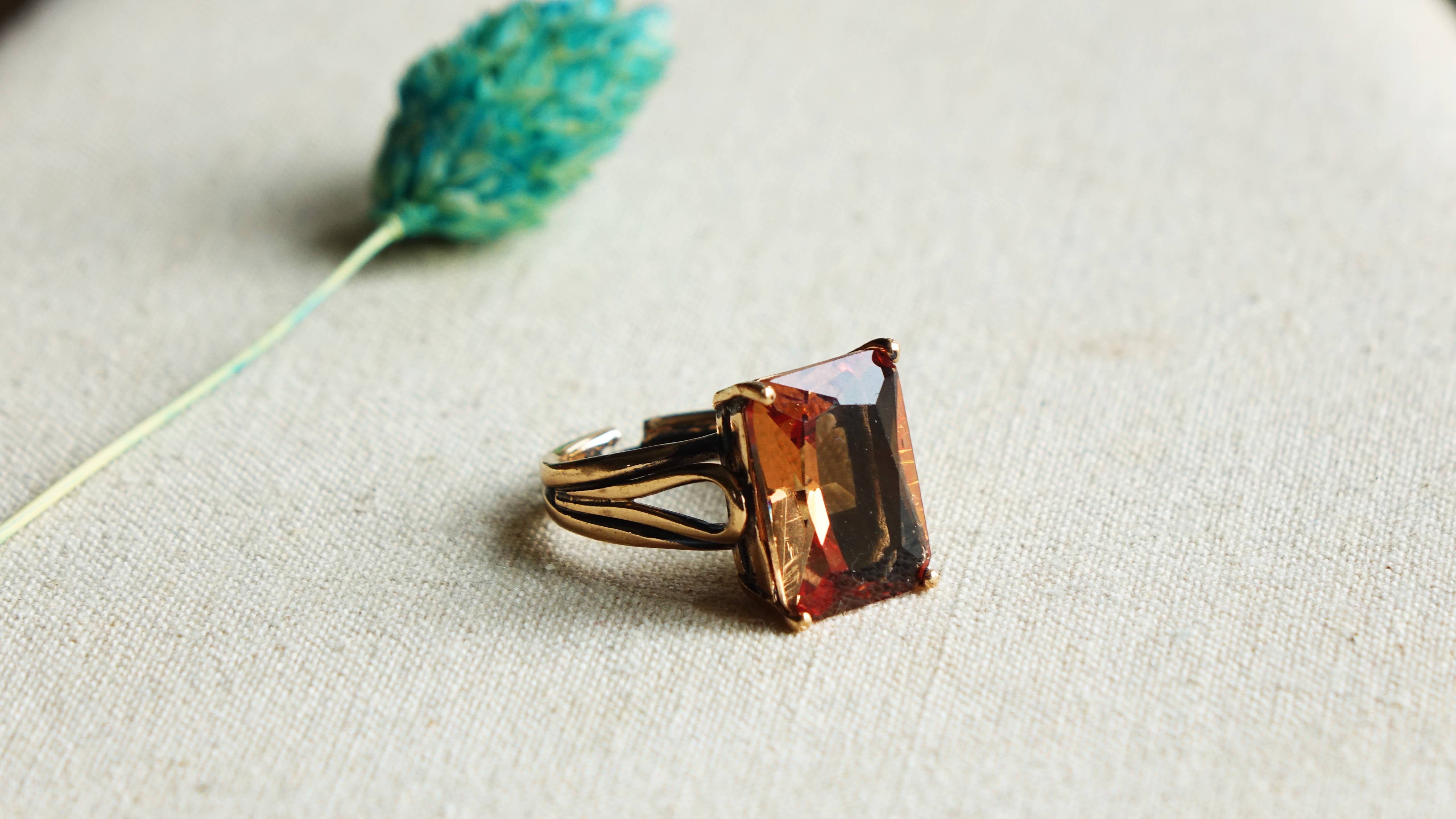 Verna Artisan Works - Vente Bague de cocktail/de cérémonie - Bague en zultanite3