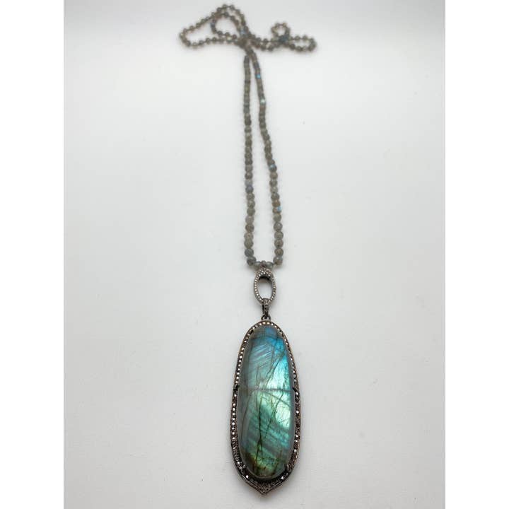 Collana con catenina in labradorite con diamanti labradorite per la vendita all'ingrosso da parte di Siena Jewelry