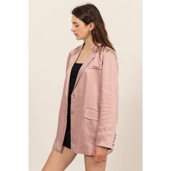 HYFVE - Wholesale Blazer - Women's - HF25A382-LONG SLEEVE OVERSIZED SATIN BLAZER