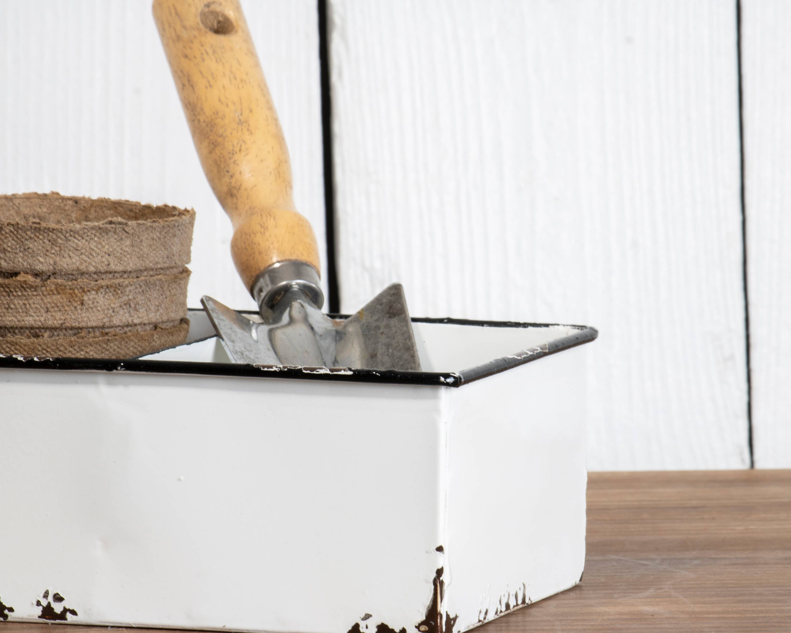 Foreside Home & Garden - Wholesale Decorative Tray - SALE - White Rustic Farmhouse Enamel Slotted Decorative Tray5