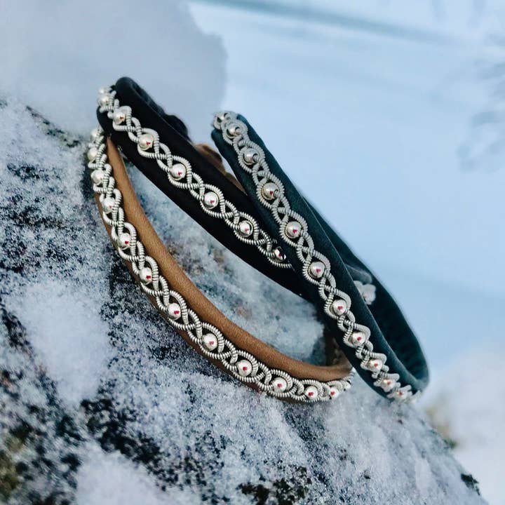 Jojk – wholesale Manschettarmband – Smalt Sami Lappland Tennarmband Med Silverpärlor #27