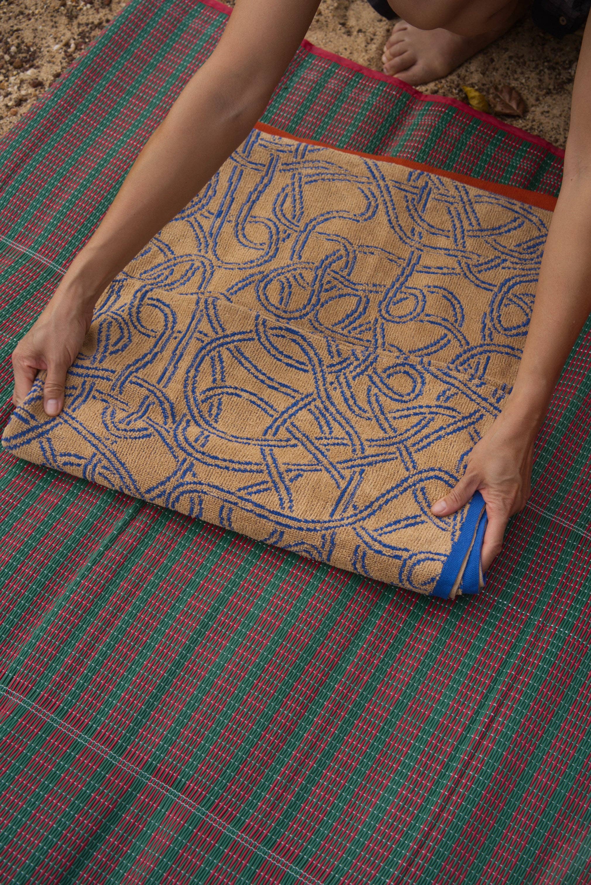 towel.studio - Wholesale Beach Towel - Cable Jumble Beach Towel | Taos3