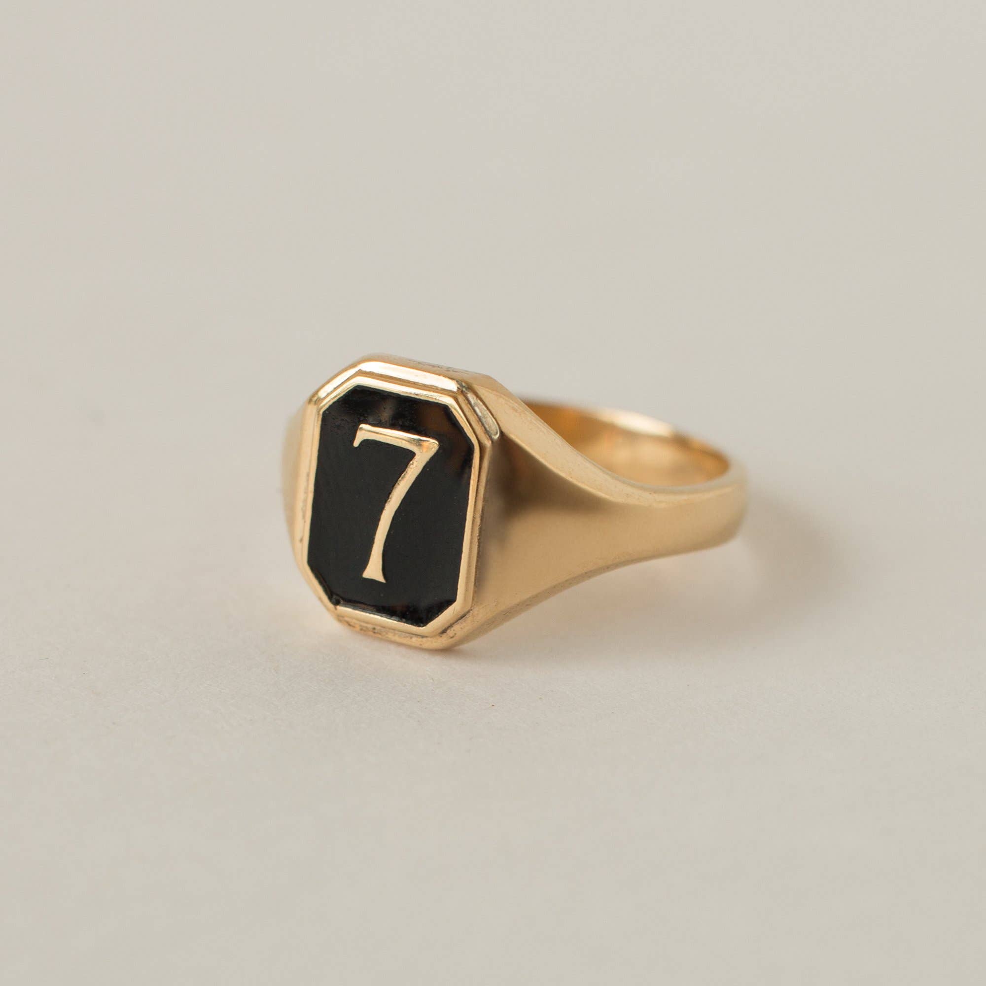 Merewif - Wholesale Signet Ring - Seven Signet