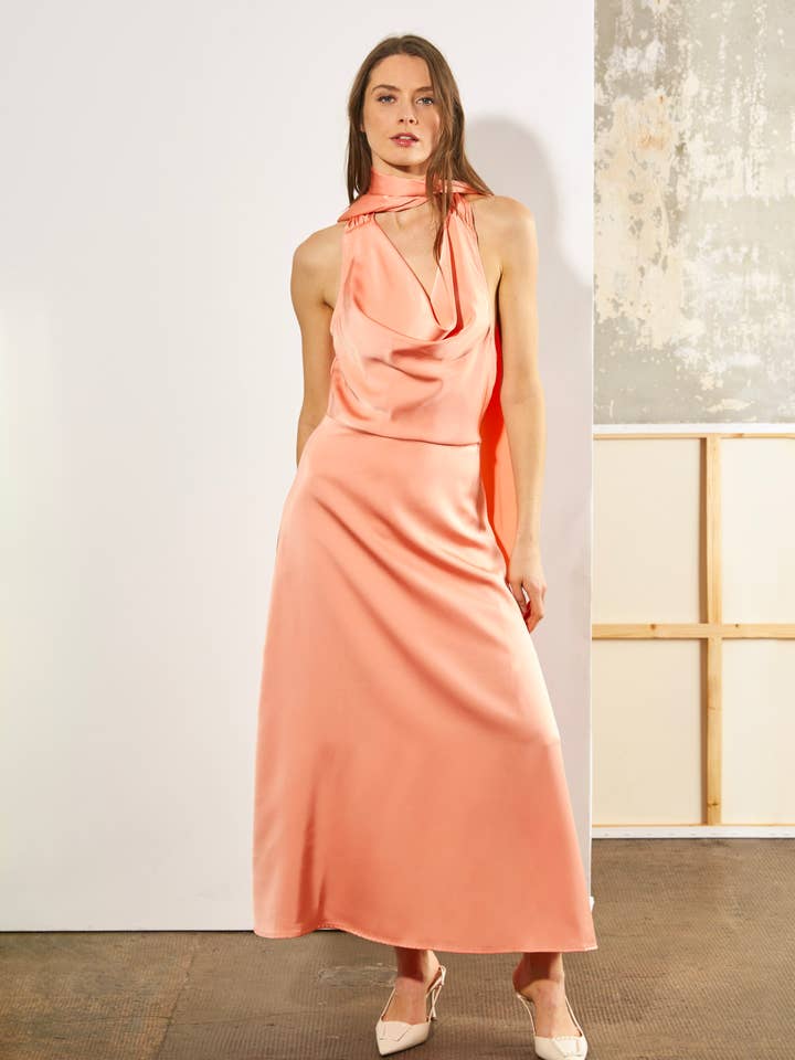 Vestido longo costas abertas com gola drapeada por atacado de ELLI WHITE