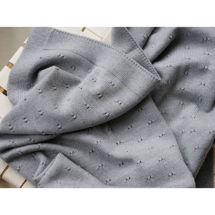 Plaid douillet "Ida" en gris chiné pour la vente par LILLE TONI