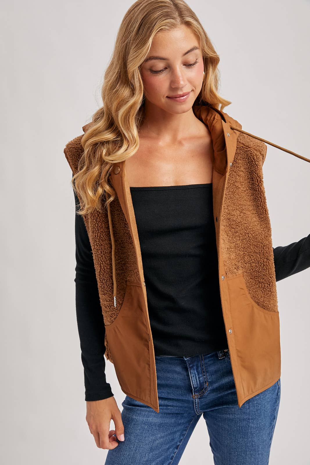 Bluivy - Wholesale Outerwear Vest - Women's - SHERPA FLEECE HOODED VEST WITH FAUX SUEDE INNER20