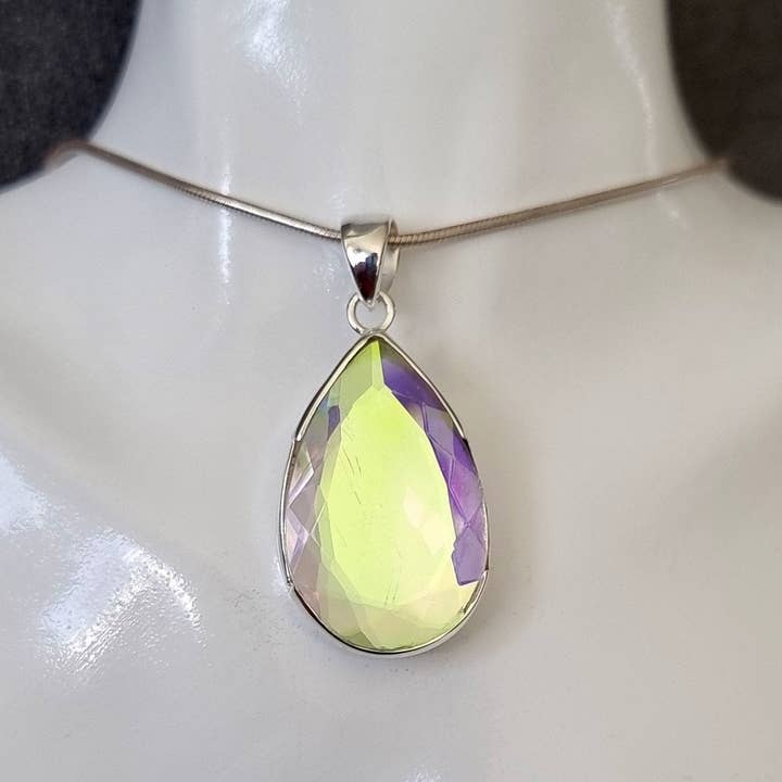 Pendente in Topazio Mistico Mercurio Nebbia a Goccia Grande | Argento 925 per la vendita all'ingrosso da parte di Mistry Gems